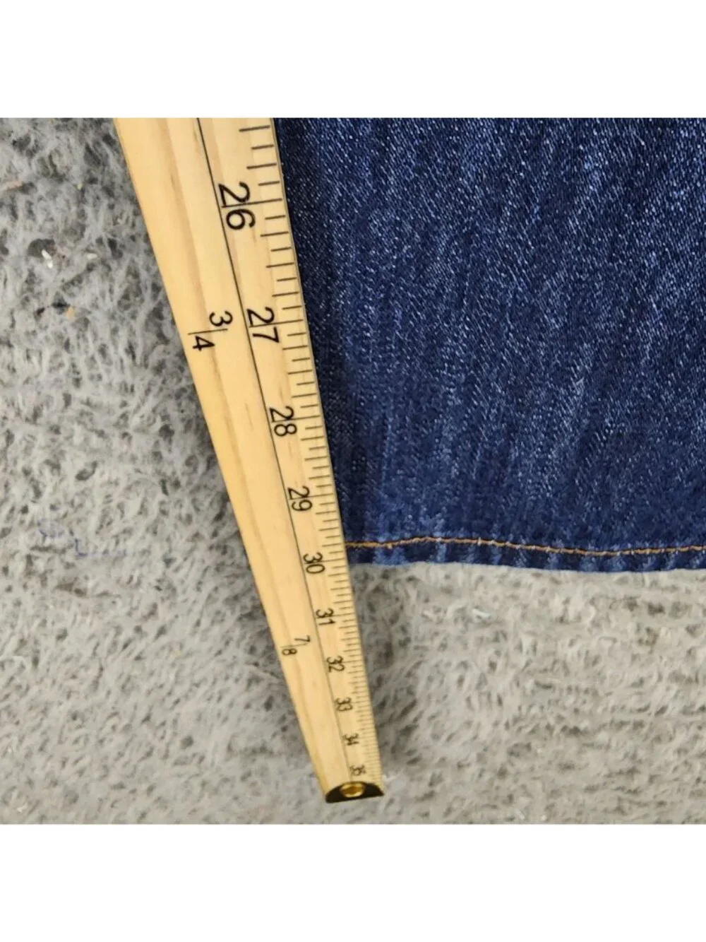 Levis Jeans Mens 33x32 Blue 501 Denim Button Fly Straight Classic *Read*